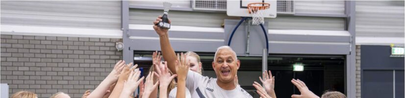 Met het laagste team kampioen van de laagste divisie, maar voor bloedfanatieke badmintonner Kohlbrugge maakt dat niks uit: ’We zijn kampioen, punt uit’